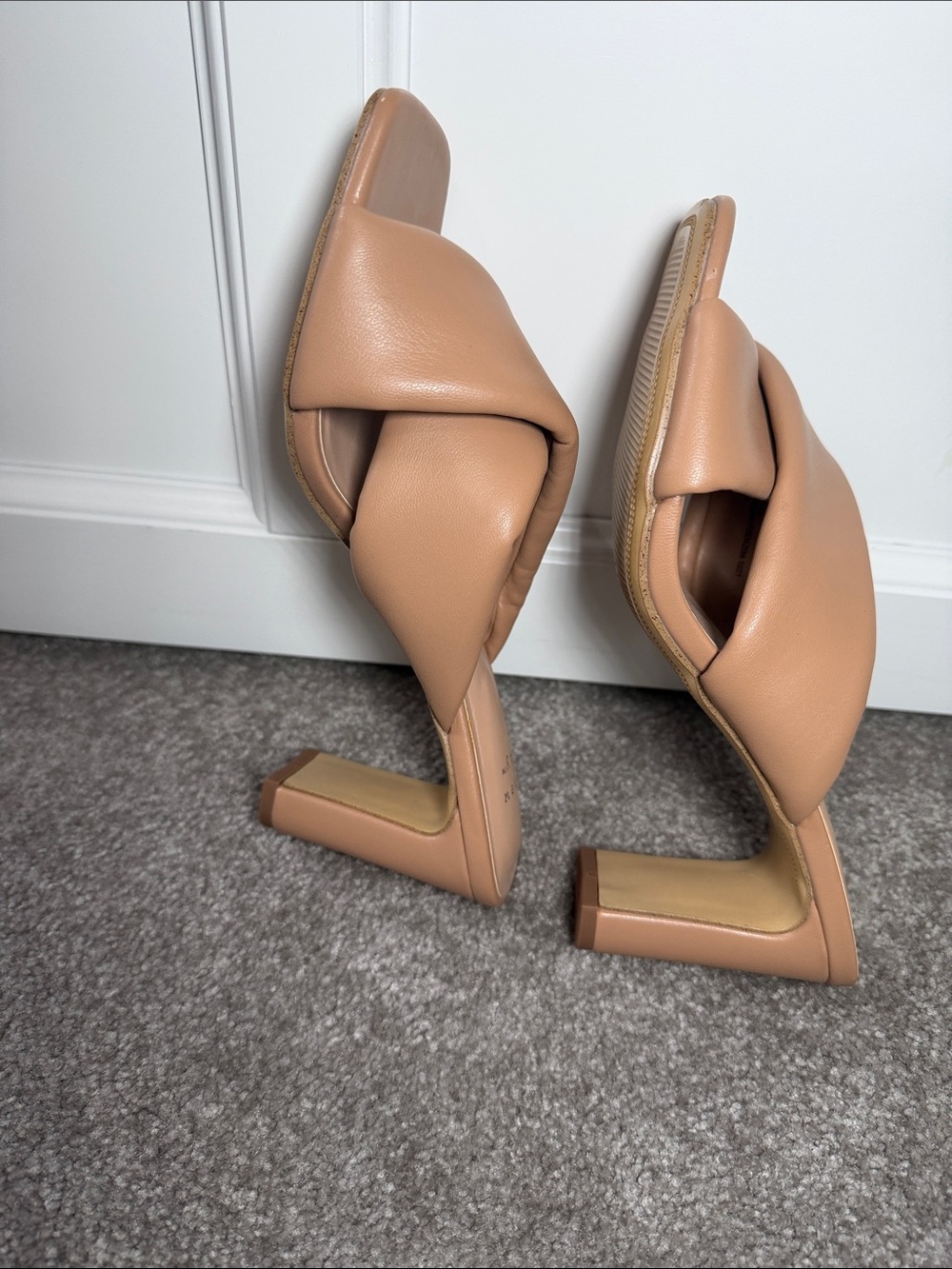 a new day Tan Padded Crisscross Square-Toe Slide Mules SZ 8 - Picture 7 of 9